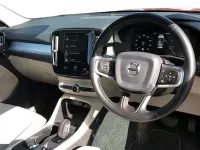 Used Volvo XC40 Momentum 163 HP (119 kW) 2020 Red SUV