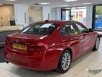 Begagnad BMW 318 Executive 2016 Röd Sedan