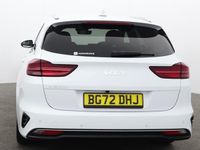 Used Kia Ceed 2022 White Hatchback