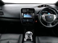 Used Nissan Leaf Tekna 80 kW (109 HP) 2017 White Hatchback