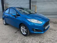 Begagnad Ford Fiesta Zetec 82 HK (60 kW) 2016 Blå Halvkombi
