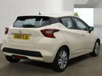 Used Nissan Micra Acenta 90 HP (66 kW) 2018 White Hatchback