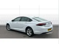 Used Vauxhall Insignia Design Edition 165 HP (121 kW) 2018 White Hatchback