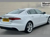 Used Jaguar XE 180 HP (132 kW) 2019 White Sedan