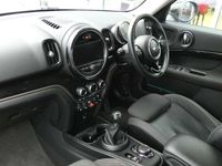 Used Mini Cooper Countryman 134 HP (98 kW) 2018 White SUV