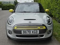 Usado Mini Cooper SE Hatch 135 kW (184 CV) 2020 Plateado Utilitario