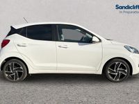Used Hyundai i10 Premium 67 HP (49 kW) 2022 White Hatchback