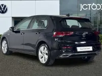 Second-hand VW Golf VIII Style 150 CP (110 kW) 2022 Negru Hatchback
