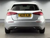Usado Mercedes A180 Executive 134 HP (98 kW) 2025 Prateado Citadino