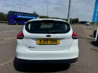 Used Ford Focus Zetec 120 HP (88 kW) 2015 White Hatchback