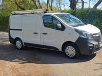Second-hand Vauxhall Vivaro 2017 Alb