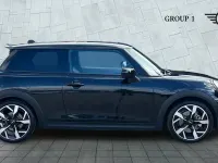Used Mini Cooper S Hatch 201 HP (147 kW) 2024 Black Hatchback