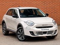 Neu Fiat 600 136 PS (100 kW) 2025 Beige Kleinwagen