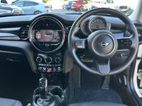 Used Mini Cooper Classic 134 HP (98 kW) 2022 White Hatchback