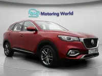 Begagnad MG HS 2023 Röd SUV