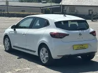 Used Renault Clio Play 72 HP (52 kW) 2020 White Hatchback