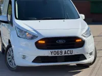 Begagnad Ford Transit Connect Limited 120 HK (88 kW) 2020 Vit Minibuss