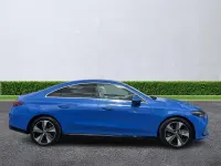 Usado Mercedes CLA 250+ 200 kW (272 HP) 2025 Azul Sedan