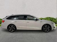 Used Skoda Octavia SportLine 147 HP (108 kW) 2026 White Estate