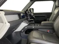 Used Land Rover Defender SE Dynamic 249 HP (183 kW) 2021 Silicon silver SUV