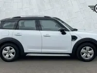 Usado Mini Cooper Countryman Classic 134 HP (98 kW) 2020 Branco SUV