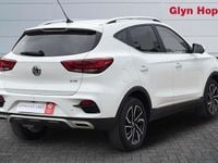 Usado MG ZS Exclusive 111 HP (81 kW) 2024 Branco SUV