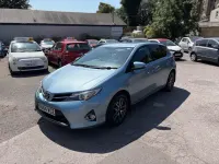 Used Toyota Auris 90 HP (66 kW) 2014 Blue Hatchback