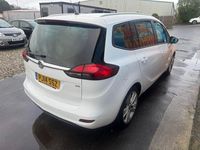 Used Vauxhall Zafira SRi 130 HP (95 kW) 2014 White MPV