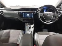 Used Toyota Auris Hybrid 136 HP (100 kW) 2017 Blue Estate