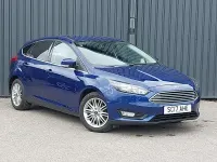 Second-hand Ford Focus Zetec 120 CP (88 kW) 2017 Albastru Hatchback