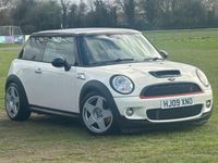 Used Mini Cooper S Hatch 175 HP (128 kW) 2009 White Hatchback