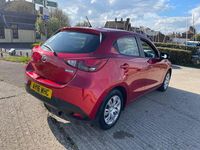 Usado Mazda 2 2016 Vermelho Citadino