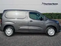 Second-hand Vauxhall Combo S 100 CP (73 kW) 2023 Gri Monovolum