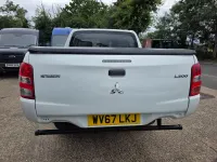 Used Mitsubishi L200 2017 White Pickup