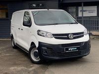 Second-hand Vauxhall Vivaro Edition 120 CP (88 kW) 2020 Alb Monovolum