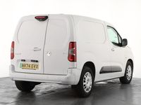 Used Vauxhall Combo 100 kW (136 HP) 2024 White MPV