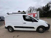 Used Citroën Berlingo 75 HP (55 kW) 2010 White MPV