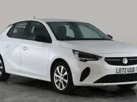 Used Vauxhall Corsa Design Edition 75 HP (55 kW) 2022 White Hatchback
