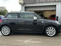 Używany Mini Cooper Classic 134 KM (98 kW) 2020 Czarny Hatchback