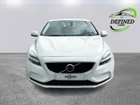 Used Volvo V40 Momentum 122 HP (89 kW) 2018 White Hatchback