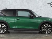 Usado Mini Cooper Hatch 154 HP (113 kW) 2024 Verde Citadino