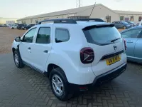 Used Dacia Duster Essentiel 90 HP (66 kW) 2021 White SUV