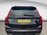 Usado Volvo XC90 R-Design Pro 235 HP (172 kW) 2019 Preto SUV