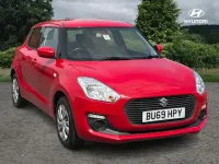 Usado Suzuki Swift SZ3 90 HP (66 kW) 2019 Vermelho Citadino