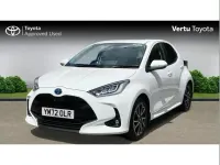 Used Toyota Yaris Design 113 HP (83 kW) 2023 White Hatchback