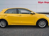 Used Kia Rio 84 HP (61 kW) 2022 Yellow Hatchback