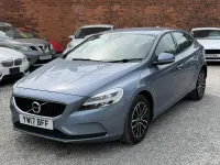 Used Volvo V40 Momentum 2017 Blue Hatchback