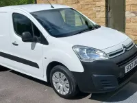 Used Citroën Berlingo 75 HP (55 kW) 2018 White MPV