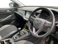 Used Vauxhall Grandland X Sport 120 HP (88 kW) 2018 Grey SUV