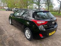 Begagnad Hyundai i30 Active 100 HK (73 kW) 2015 Svart Halvkombi
